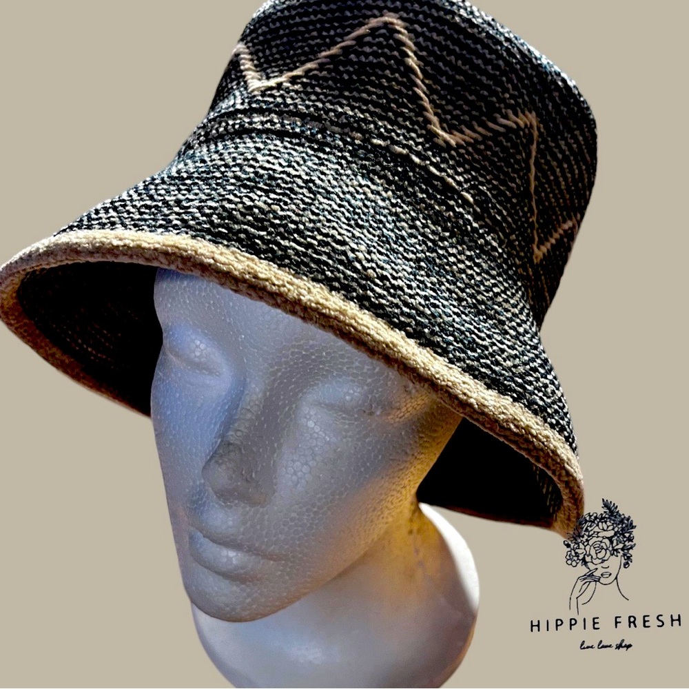 Stylish Black W Tan Striped Bucket Hat OS